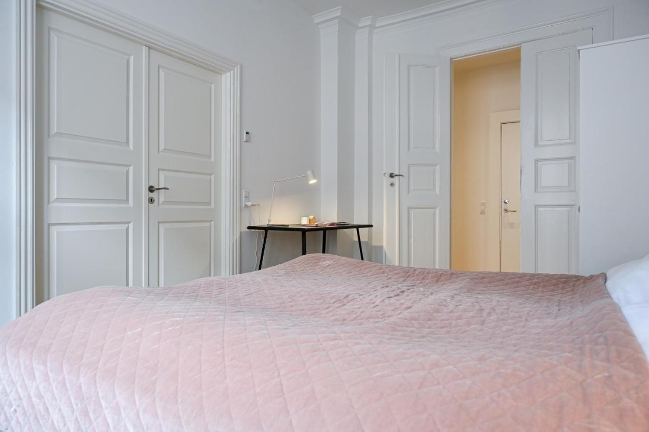 Sanders Arrow - Chic Three-Bedroom Apartment In The Middle Of Köpenhamn Exteriör bild