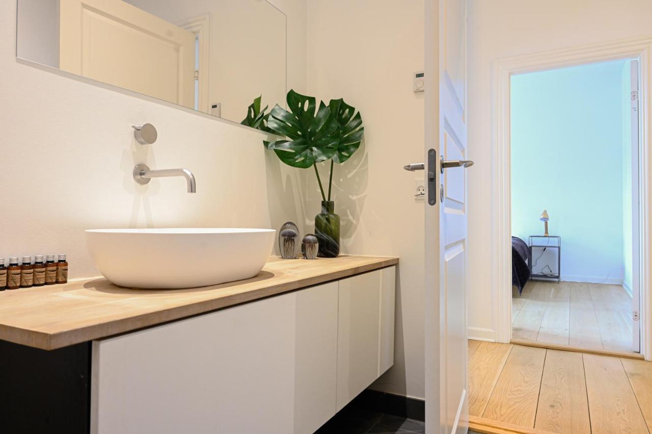 Sanders Arrow - Chic Three-Bedroom Apartment In The Middle Of Köpenhamn Exteriör bild