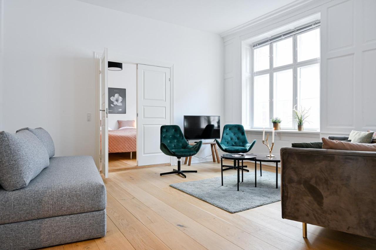 Sanders Arrow - Chic Three-Bedroom Apartment In The Middle Of Köpenhamn Exteriör bild