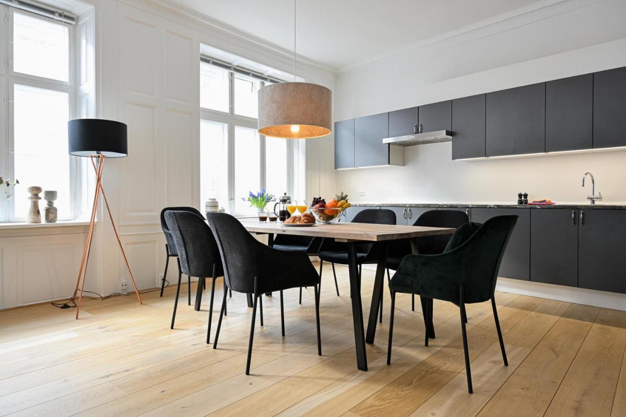 Sanders Arrow - Chic Three-Bedroom Apartment In The Middle Of Köpenhamn Exteriör bild