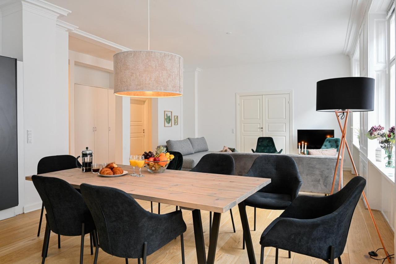 Sanders Arrow - Chic Three-Bedroom Apartment In The Middle Of Köpenhamn Exteriör bild