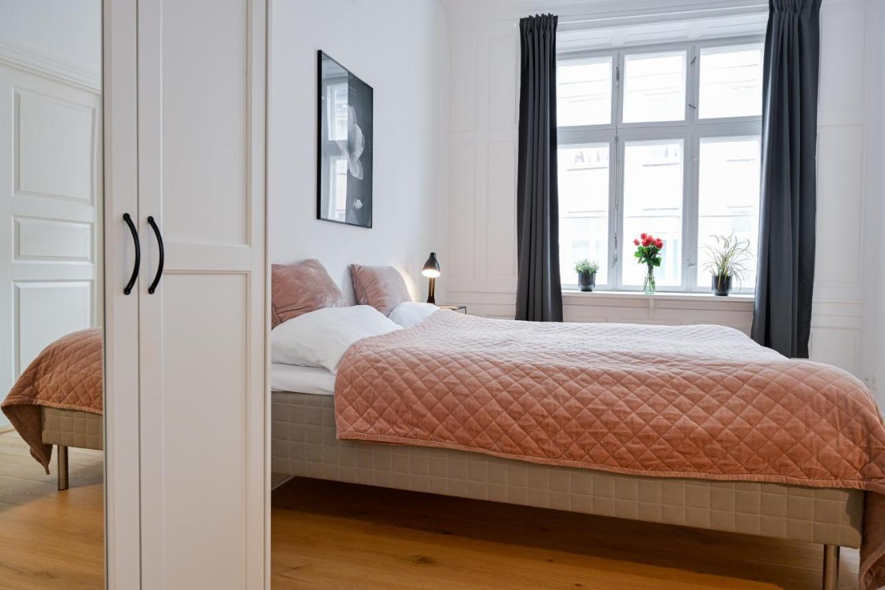 Sanders Arrow - Chic Three-Bedroom Apartment In The Middle Of Köpenhamn Exteriör bild